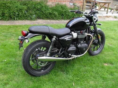 Norman Hyde TOGA Peashooter Exhausts for the Street Twin 900 - LRL Motors