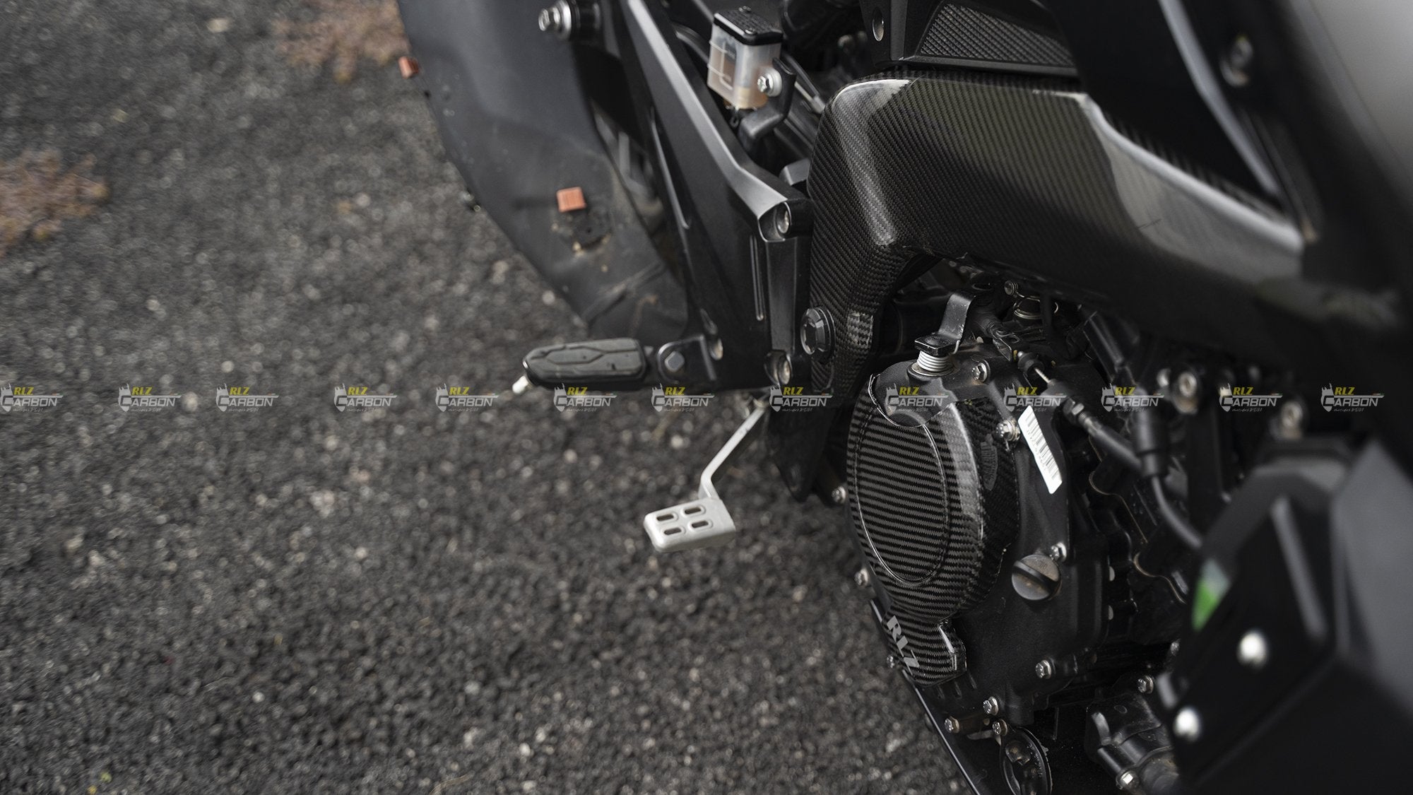 RLZ - Carbon Fiber Clutch Cover Protector Pro (Right Side Only) for Bajaj Dominar - LRL Motors