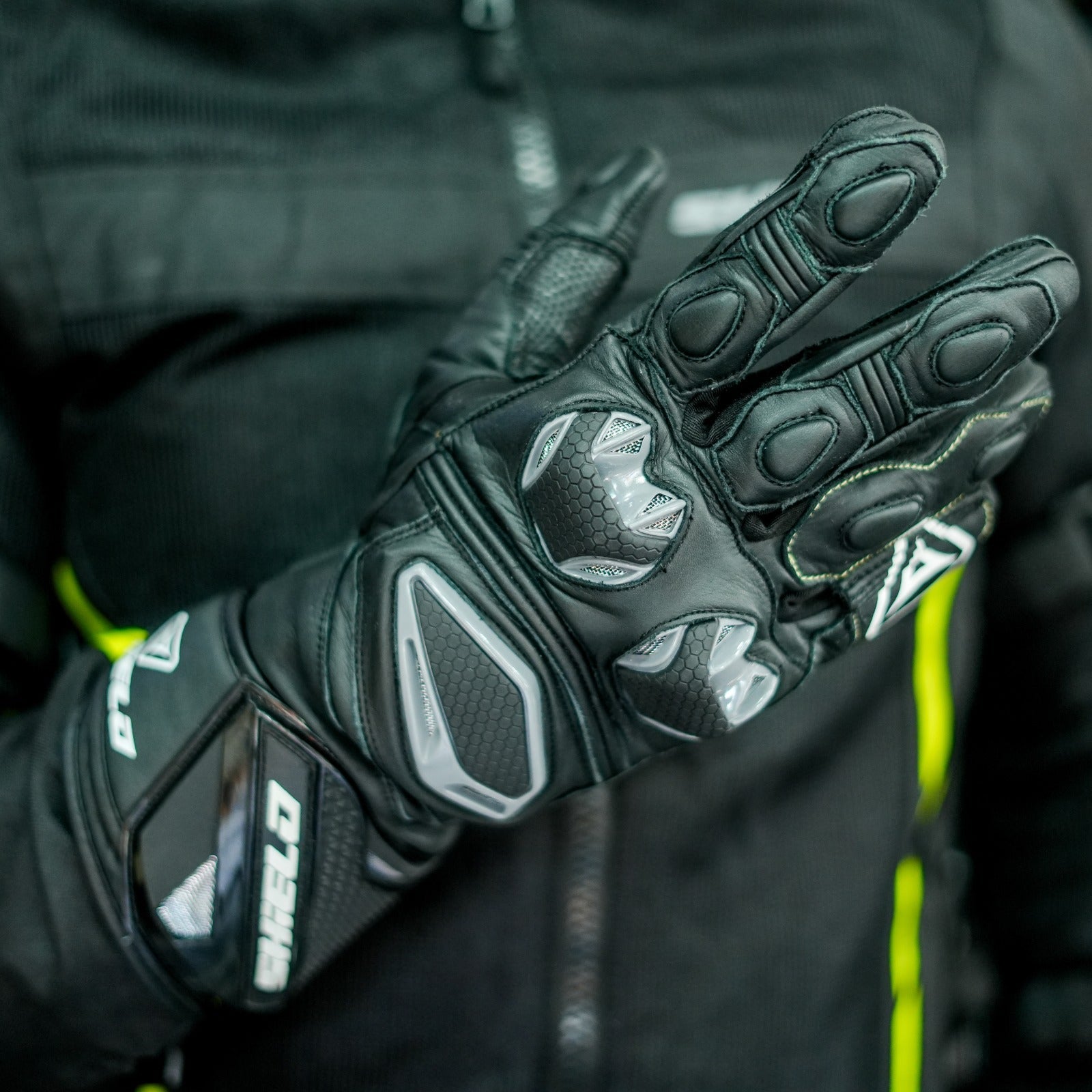 Shield Venom Full Gauntlet Gloves - LRL Motors