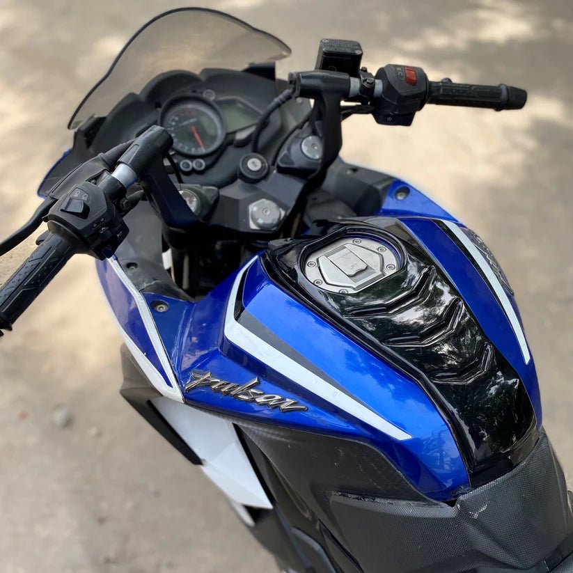TankTie for Bajaj Pulsar RS200 - LRL Motors