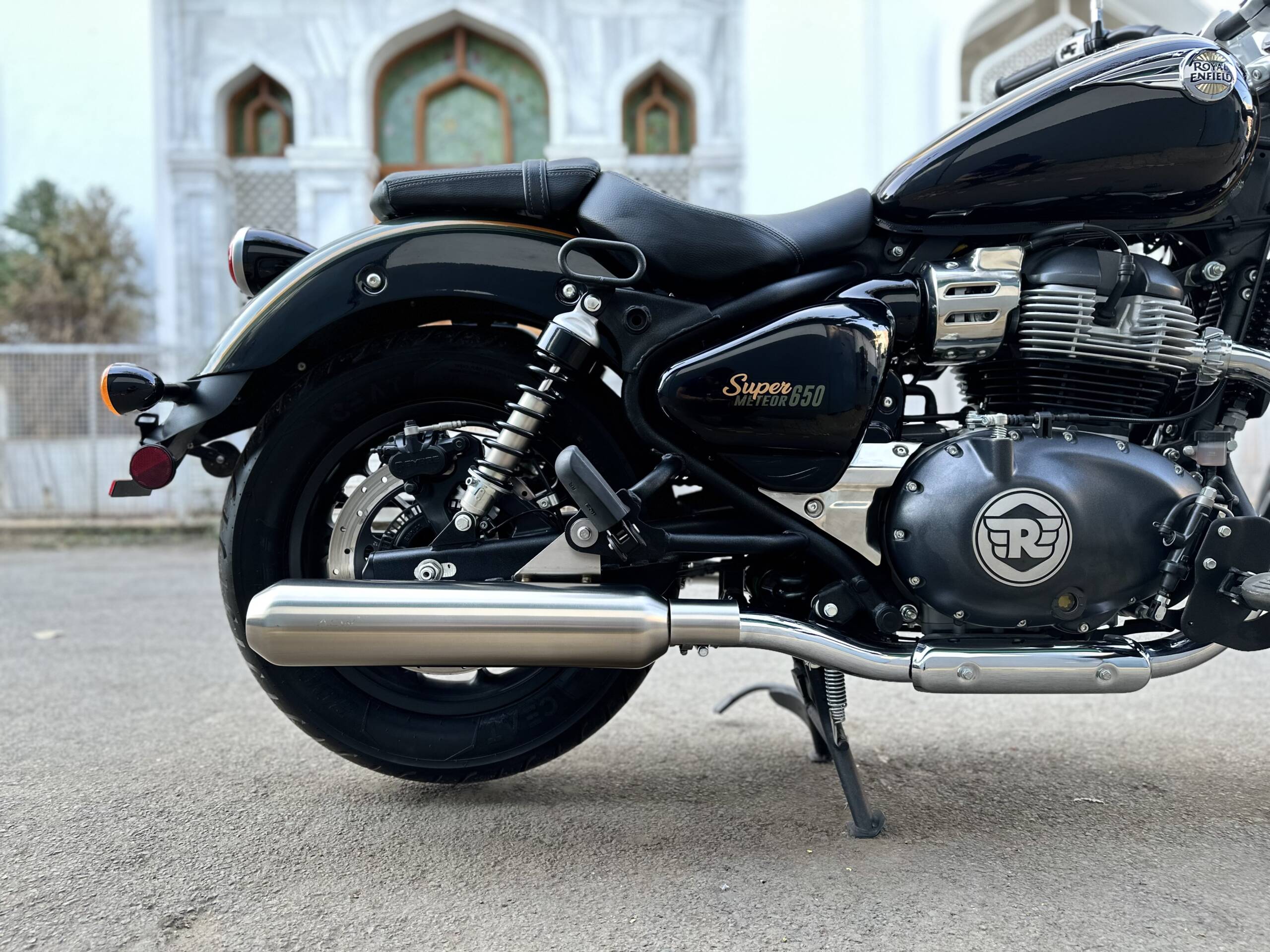 Royal Enfield Super Meteor 650 AEW  Exhaust TE 202