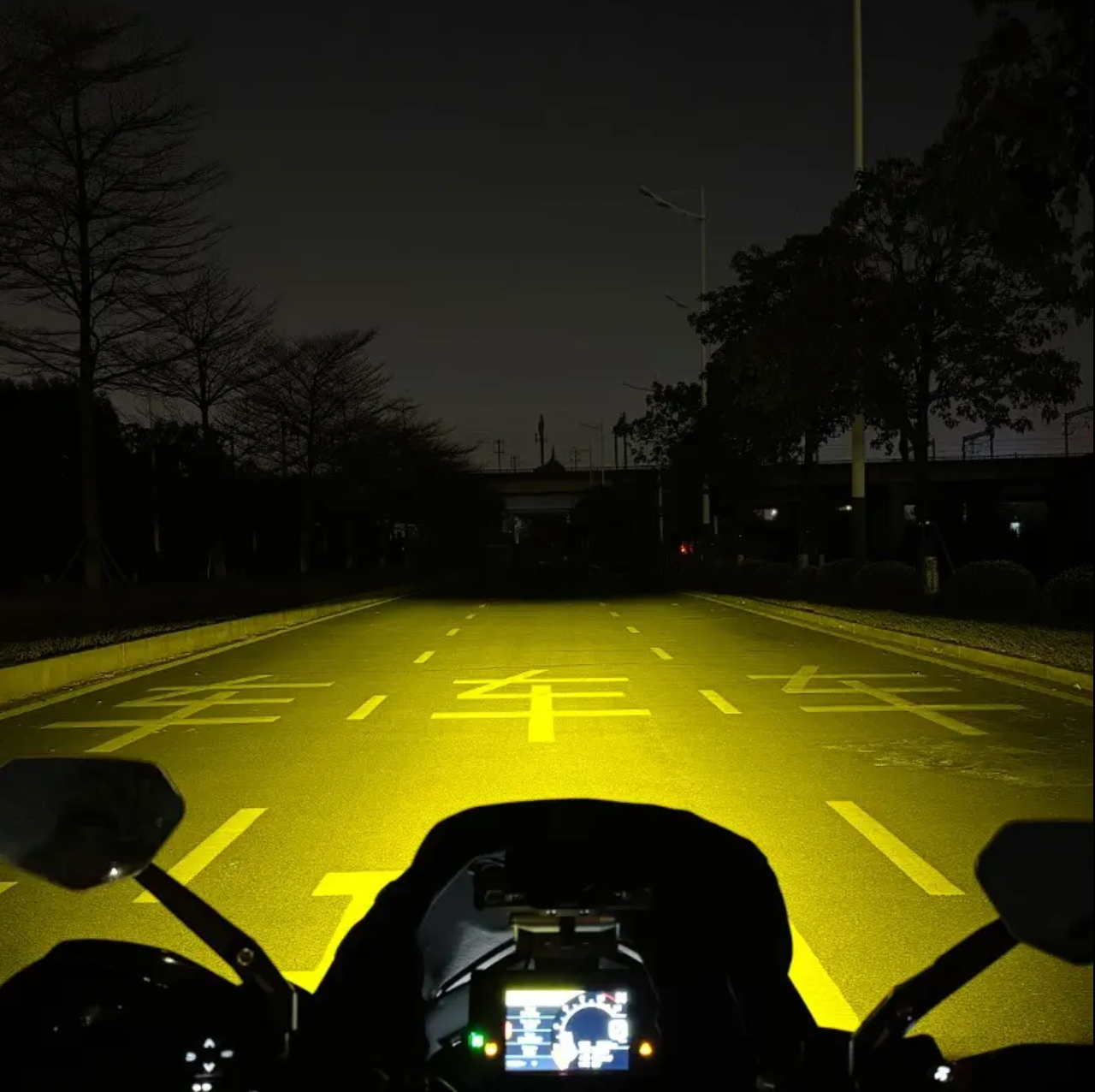 Future Eyes Model X80 – High-Performance Auxiliary Light (12,000 Lumens, Dual-Beam, IP67 Waterproof)