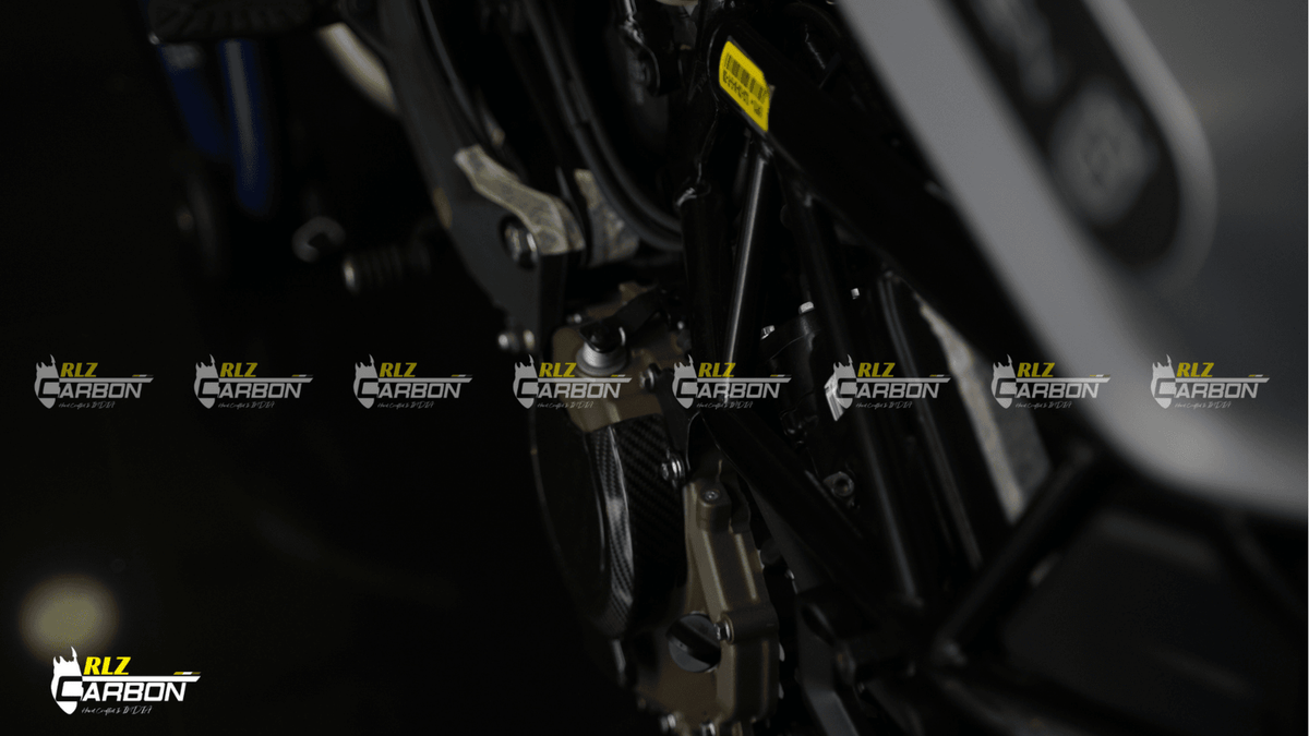 Carbon Fiber Clutch Cover Protector Pro (Right Side Only) Husqvarna Vitpilen 250/Svartpilen 250 - LRL Motors