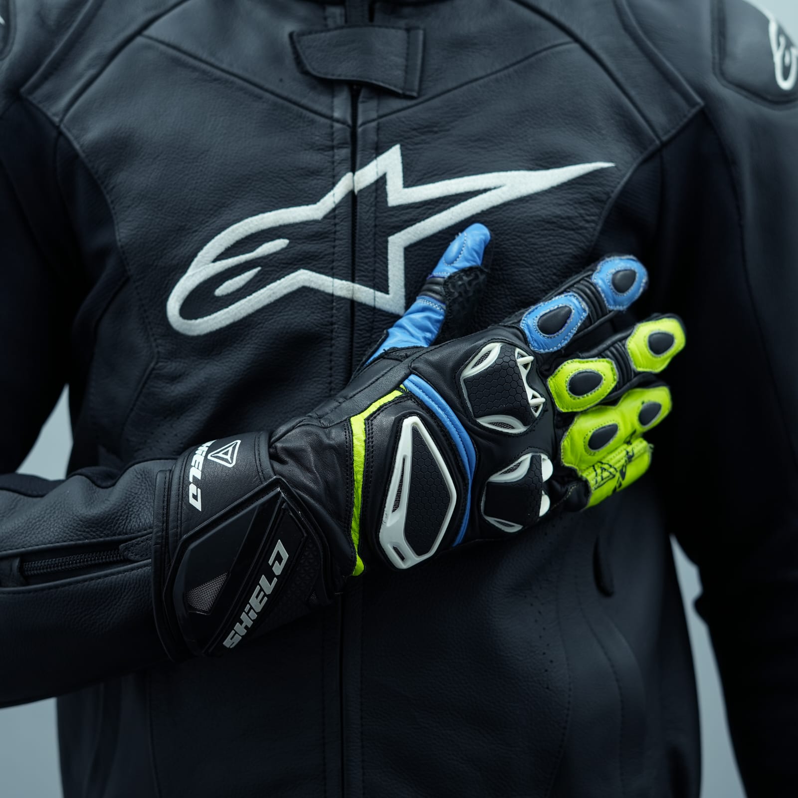 Shield Viper Full Gauntlet Gloves - LRL Motors