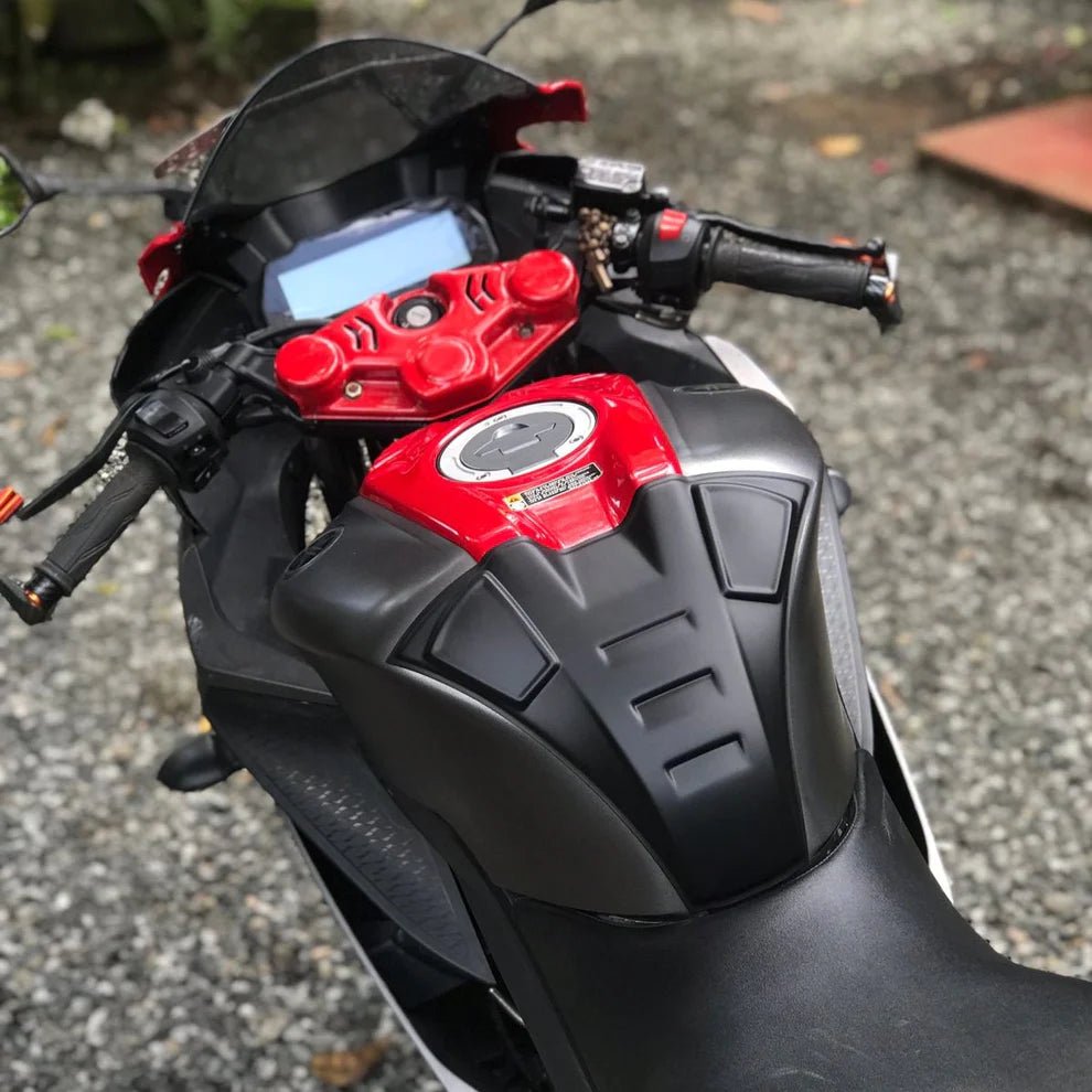 TankTie for Yamaha R15 V3 by Saiga Parts - LRL Motors